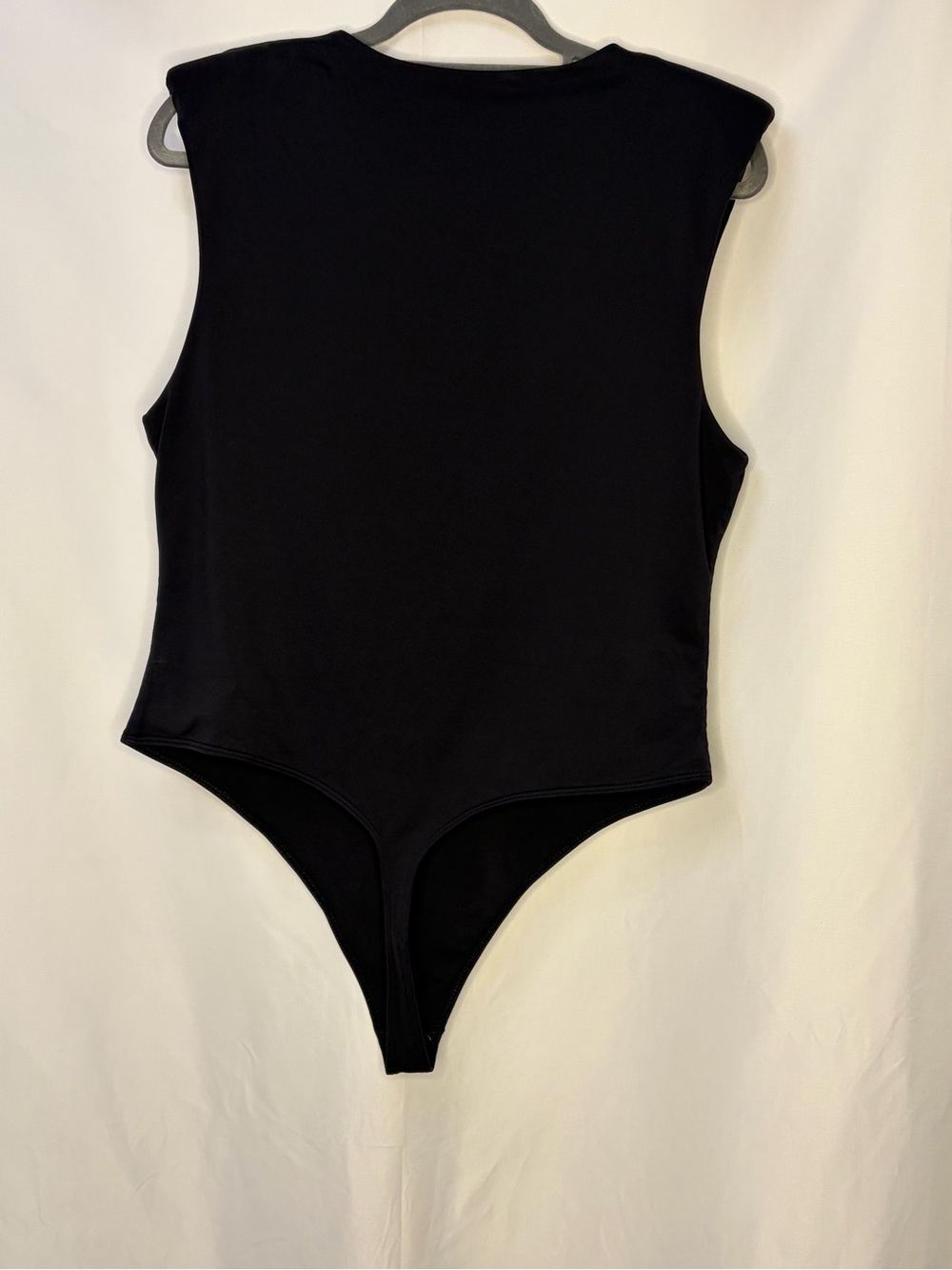 Babaton Contour Square Neck Shoulder Pad Bodysuit Black 2XL Aritzia - Picture 9 of 14